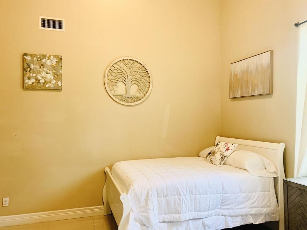 Brownsville Comfort 2 Bedroom 1 Bath , Spacious Kitchen And Outdoor Home Luaran gambar