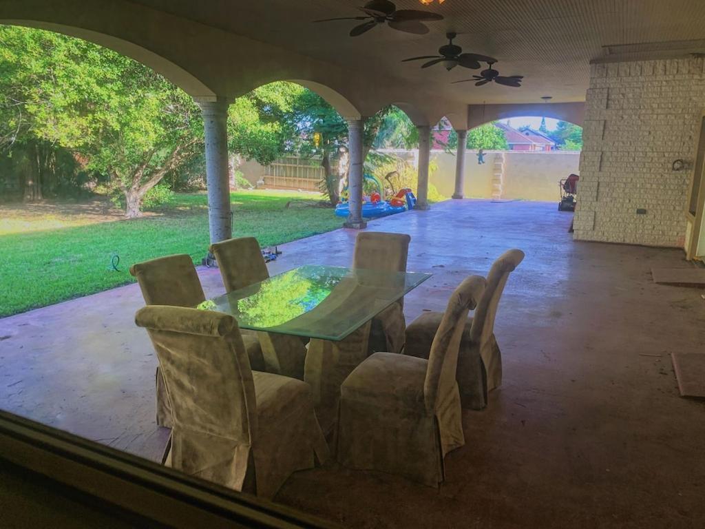 Brownsville Comfort 2 Bedroom 1 Bath , Spacious Kitchen And Outdoor Home Luaran gambar