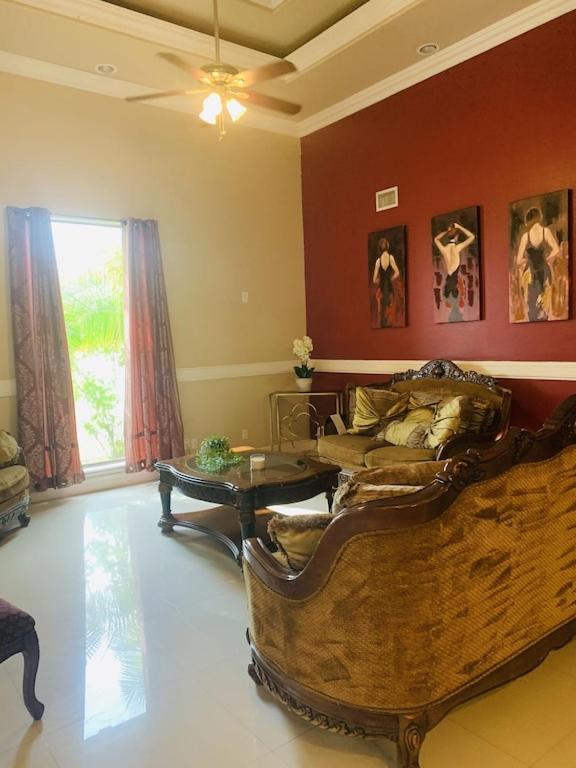 Brownsville Comfort 2 Bedroom 1 Bath , Spacious Kitchen And Outdoor Home Luaran gambar