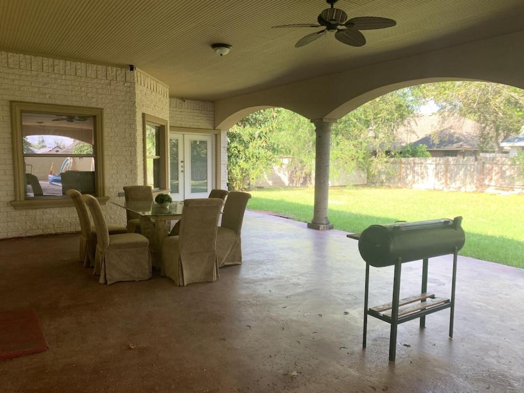 Brownsville Comfort 2 Bedroom 1 Bath , Spacious Kitchen And Outdoor Home Luaran gambar