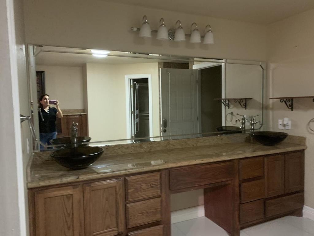 Brownsville Comfort 2 Bedroom 1 Bath , Spacious Kitchen And Outdoor Home Luaran gambar