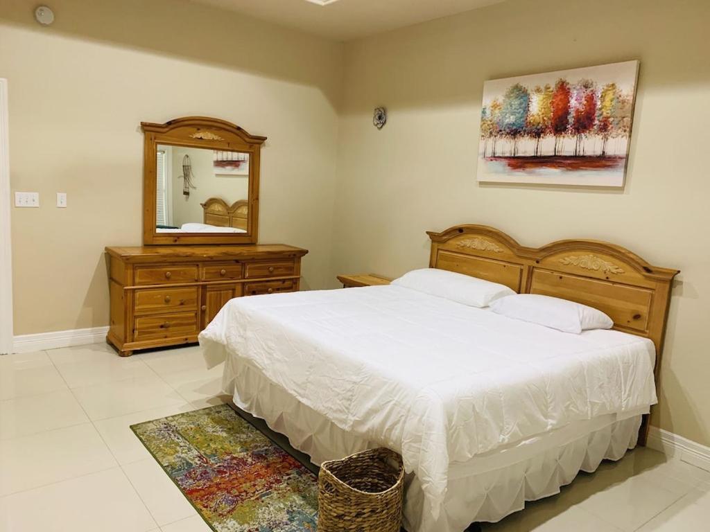 Brownsville Comfort 2 Bedroom 1 Bath , Spacious Kitchen And Outdoor Home Luaran gambar