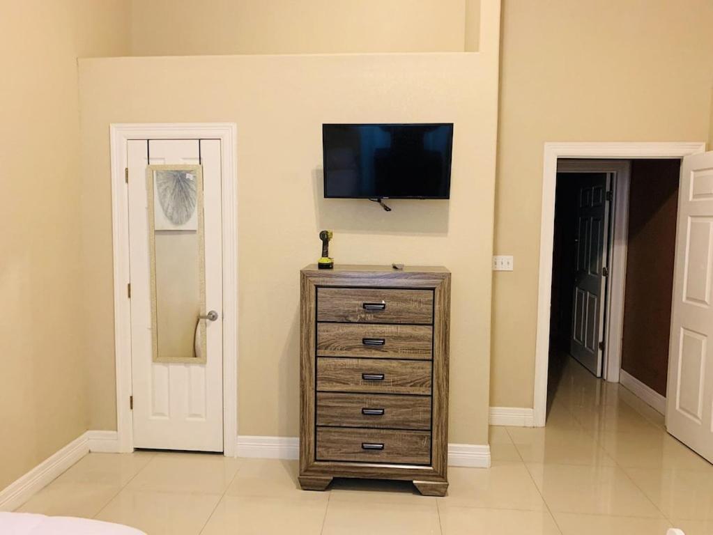 Brownsville Comfort 2 Bedroom 1 Bath , Spacious Kitchen And Outdoor Home Luaran gambar