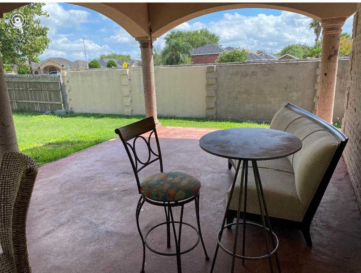 Brownsville Comfort 2 Bedroom 1 Bath , Spacious Kitchen And Outdoor Home Luaran gambar
