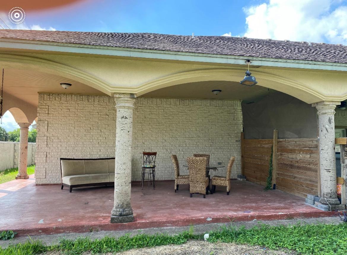 Brownsville Comfort 2 Bedroom 1 Bath , Spacious Kitchen And Outdoor Home Luaran gambar