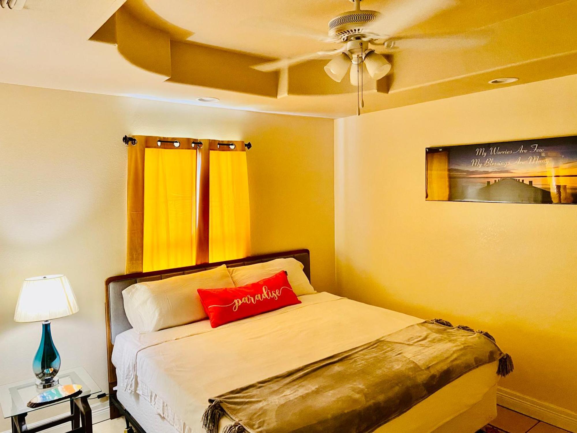 Brownsville Comfort 2 Bedroom 1 Bath , Spacious Kitchen And Outdoor Home Luaran gambar
